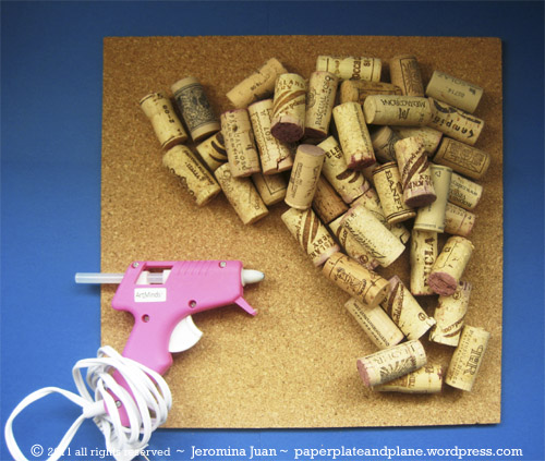 You can easily whip up your own whale wine cork board too with a square 